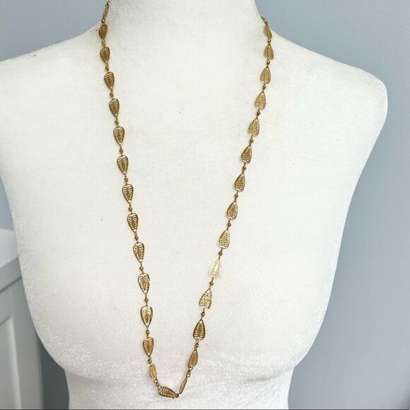 Gold leaf delicate long necklace - Picture 1 of 5